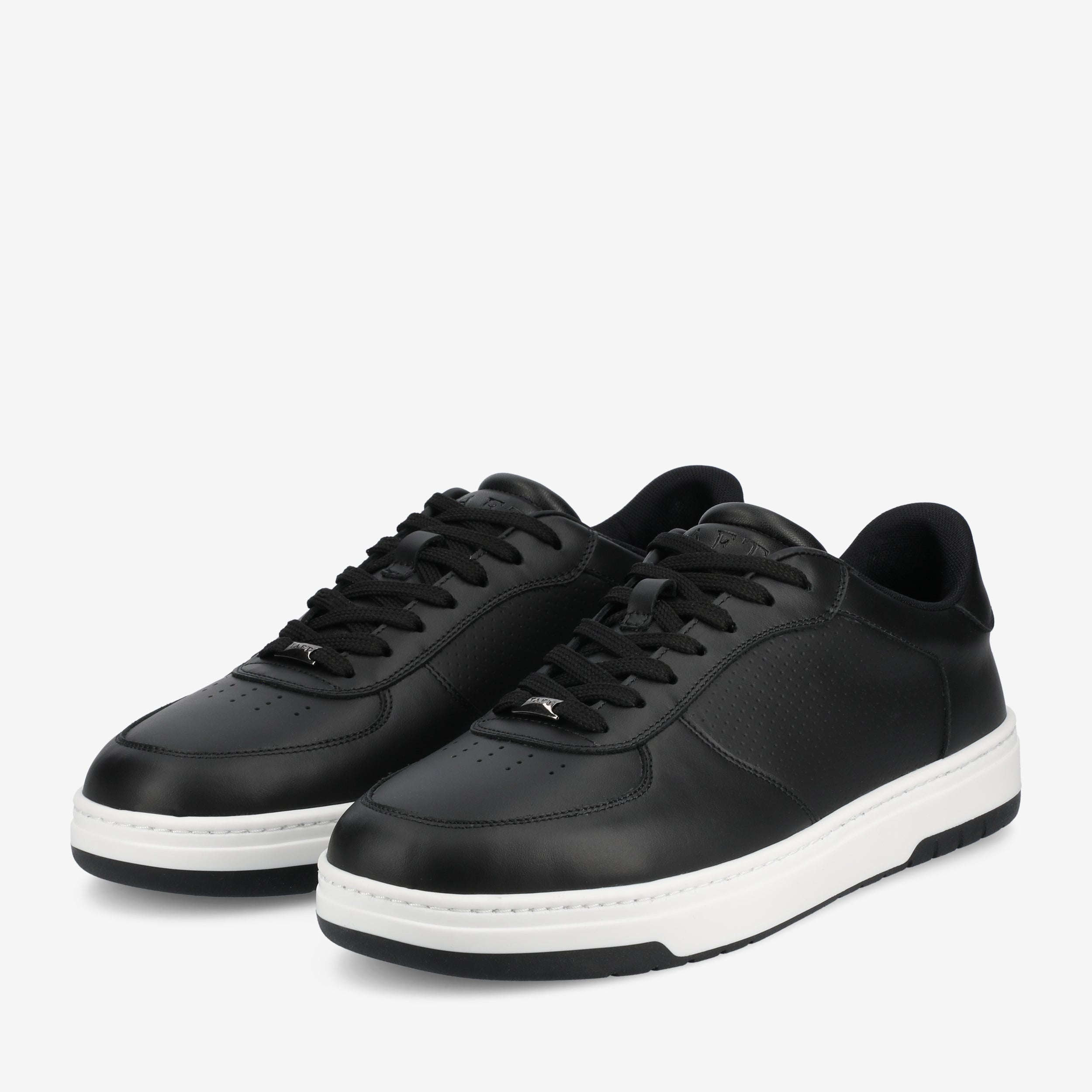 The Rapido Low-top Sneaker in Black