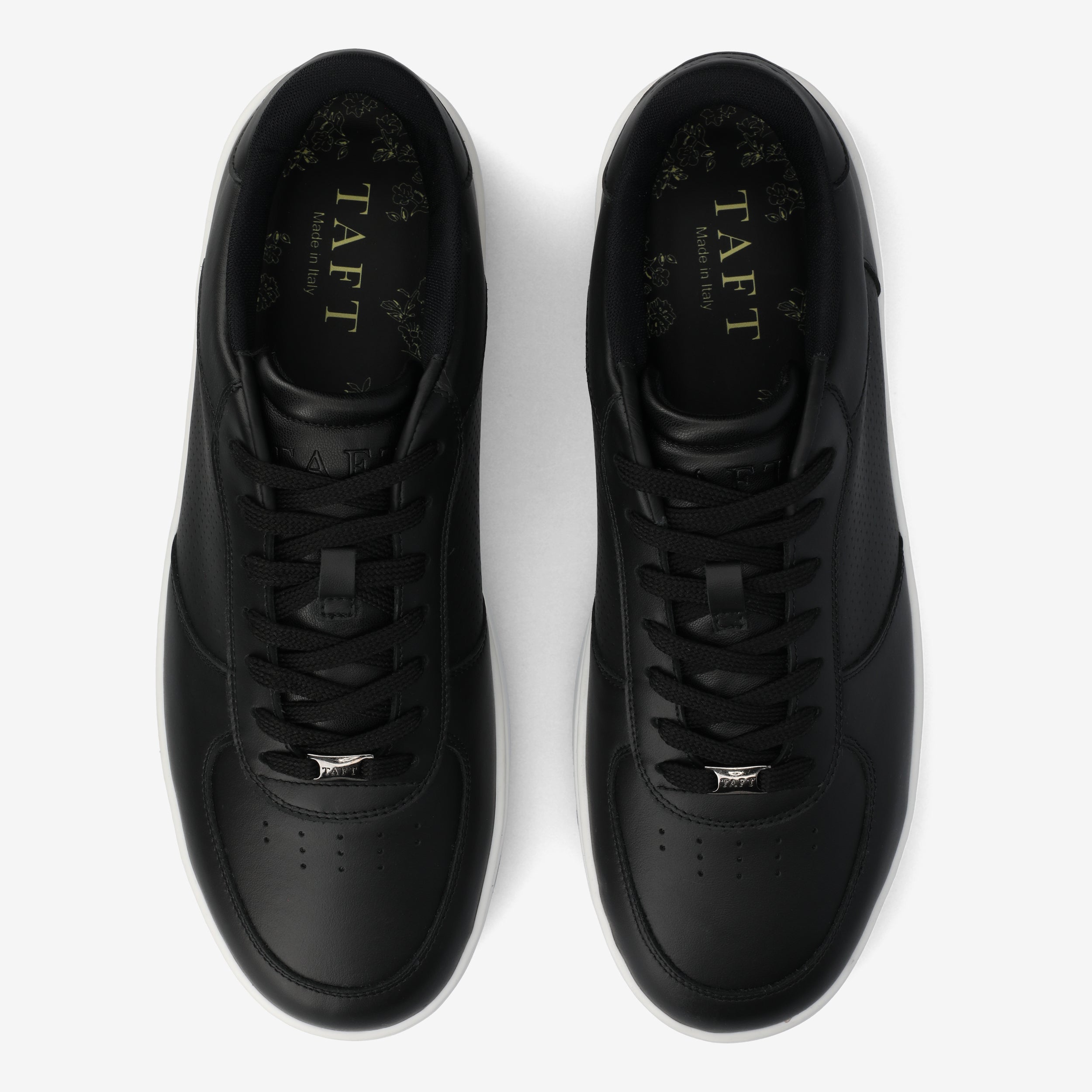 The Rapido Low-top Sneaker in Black