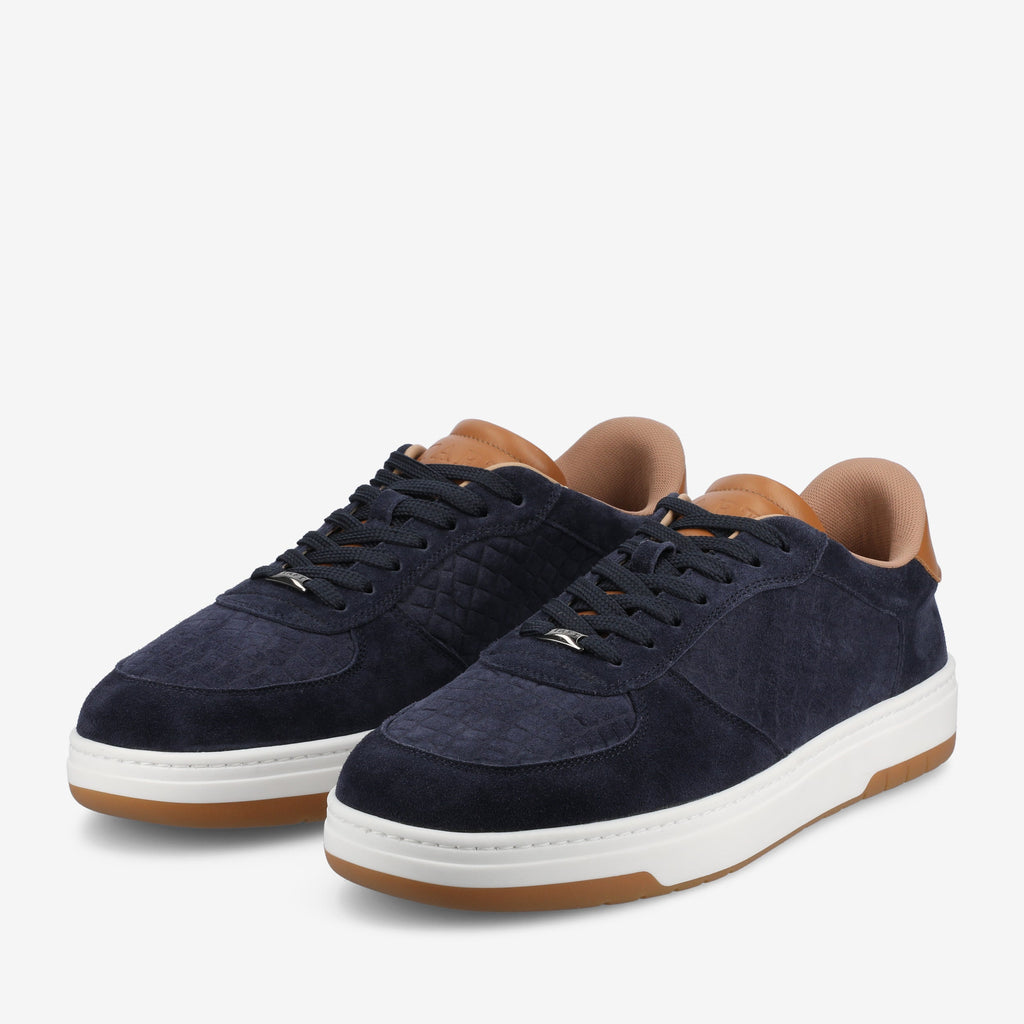The Rapido Low-top Sneaker in Navy